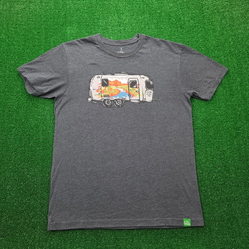 Wild Tribute Zion National Park Utah Camper Graphic Tshirt Mens Medium Gray